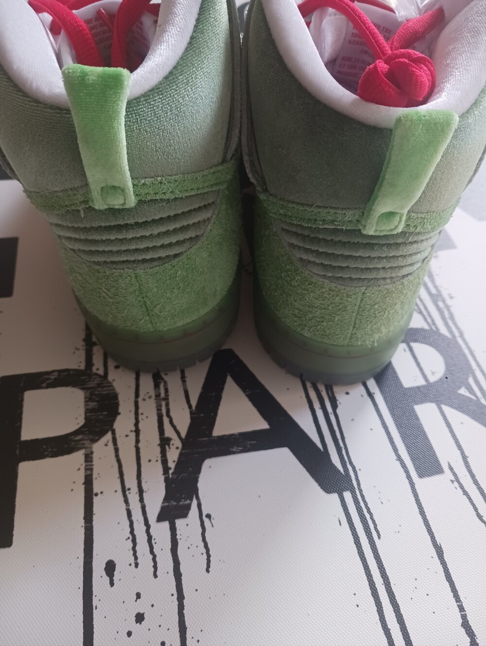 NEW Nike SB Dunk High Sneakers Strawberry Cough, Size EU 40, UK 6, US 7 - Picture 8 of 12